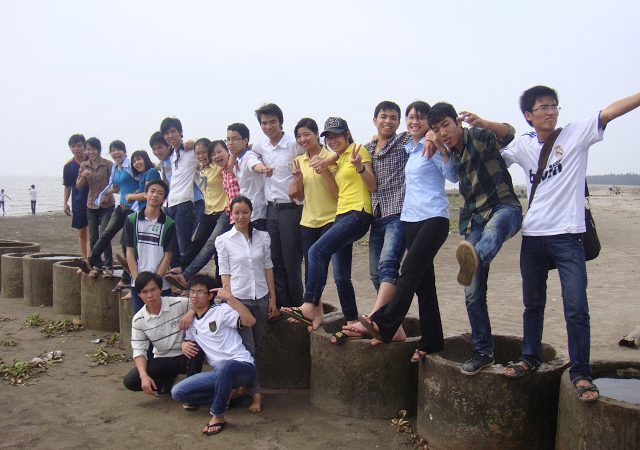 Hình ảnh chuyến đi hành hương và làm từ thiện tại quê mẹ Bùi Chu 30/04 – 1/05 /2011