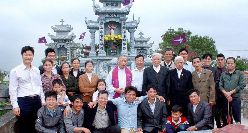 Nghi thức làm phép Lăng và giỗ ông bà 02 – 02